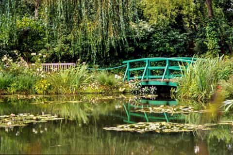 Monet’s Giverny & Versailles Palace Full-Day Trip from Paris
