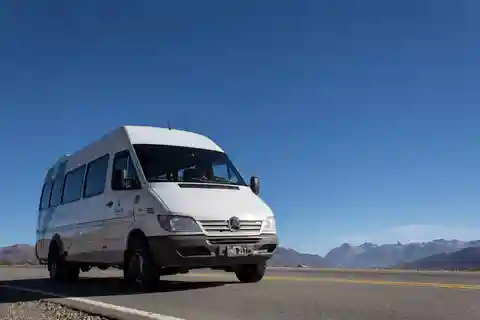 Bariloche: 1-Way or Round-Trip BRC Airport Transfer