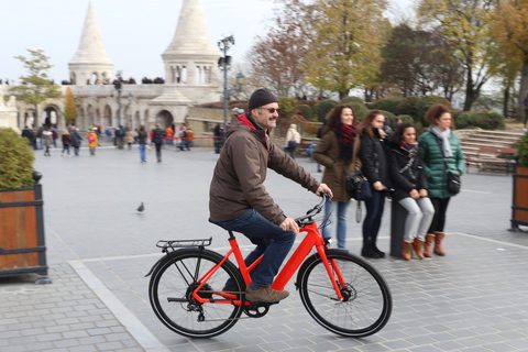 Budapest: Tour guidato in bicicletta elettrica nel centro di BudapestE-Bike Tour in tedesco