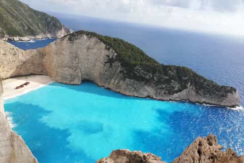Zakynthos: 6-Hour Shipwreck and Blue Caves Bus Tour