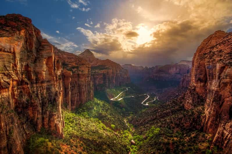 Von Las Vegas aus: Zion und Bryce Canyon Tagestour mit Abholung ...