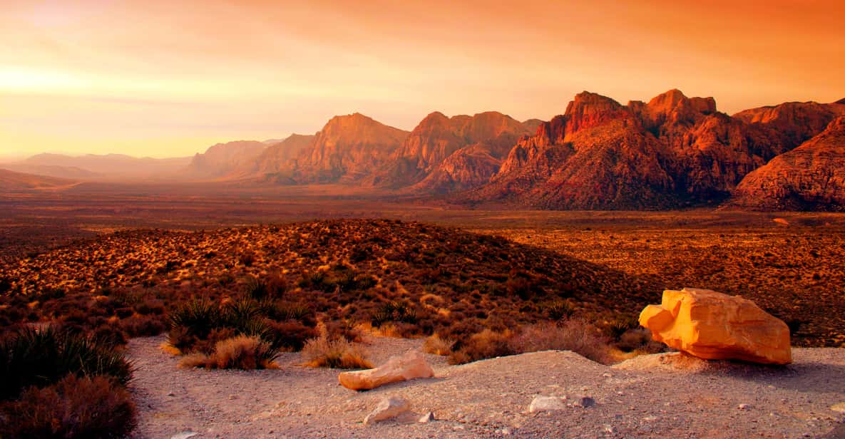 Las Vegas: Red Rock Canyon and Seven Magic Mountains Trip