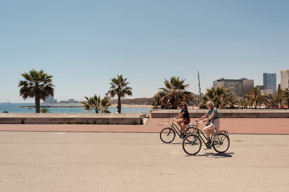 Barcelona Godzinna Wycieczka Rowerowa Z Lokalnym Przewodnikiem