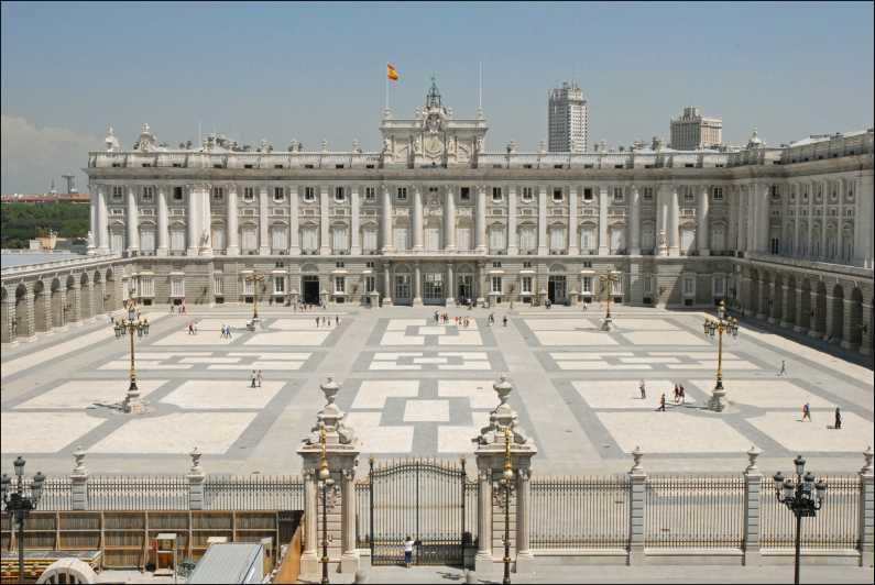 condensador Extranjero Pickering Madrid: tour guidato del Palazzo Reale con biglietto salta fila |  GetYourGuide