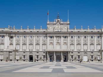 Madrid: Royal Palace Guided Tour mit Skip-the-Line-Ticket Madrid: Royal Palace Guided Tour mit Skip-the-Line-Ticket