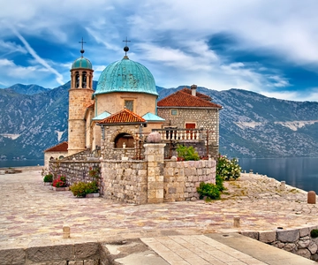 Kotor: paseo en barco al casco antiguo de Perast y a Nuestra Señora de las Rocas