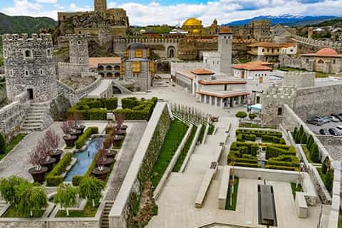 Tbilisi: Private Vardzia, Rabati, and Borjomi Tour
