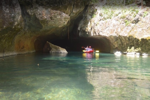 Belize-stad: grotkajaktocht van 5 uurKajak door grotten en zipline voor cruisegast