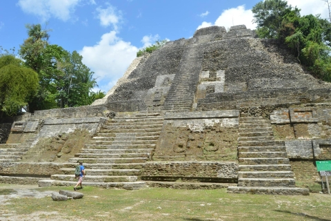 Belize City: Lamanai Maya Ruins & River Boat Safari met lunchTour met pick-up van Belize City Hotels