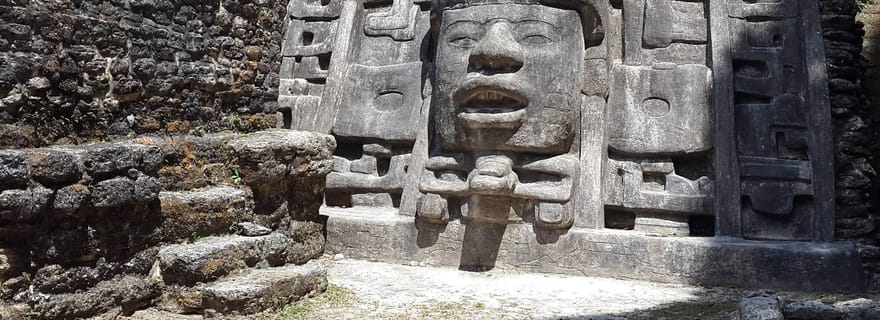 Belize City : ruines mayas de Lamanai, safari fluvial et déjeuner
