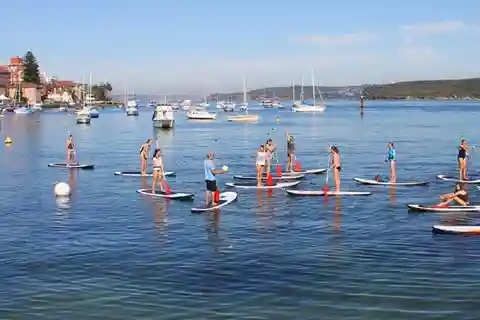 Manly: Aula em grupo público de Stand Up Paddle Board