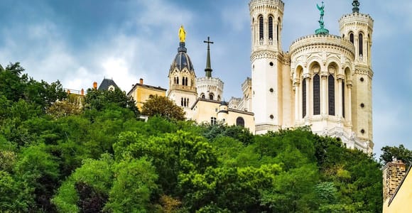 Lyon: Old District Private Guided Walking Tour