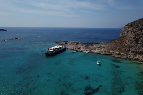 Desde Chania: viaje en barco privado por la bahía de Balos y la isla de Gramvousa