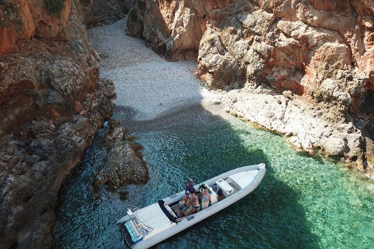 Desde Chania: viaje en barco privado por la bahía de Balos y la isla de Gramvousa