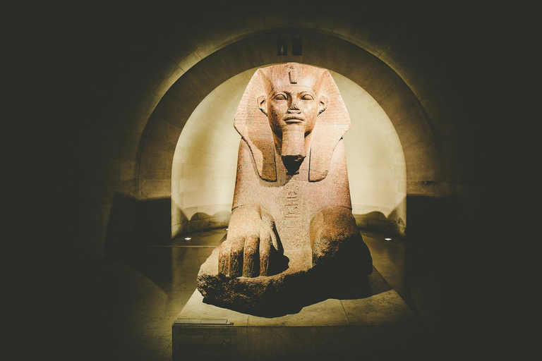 Paris: Louvre Masterpieces Private Tour with Reserved Entry LOUVRE : Private guided tour of the Masterpieces