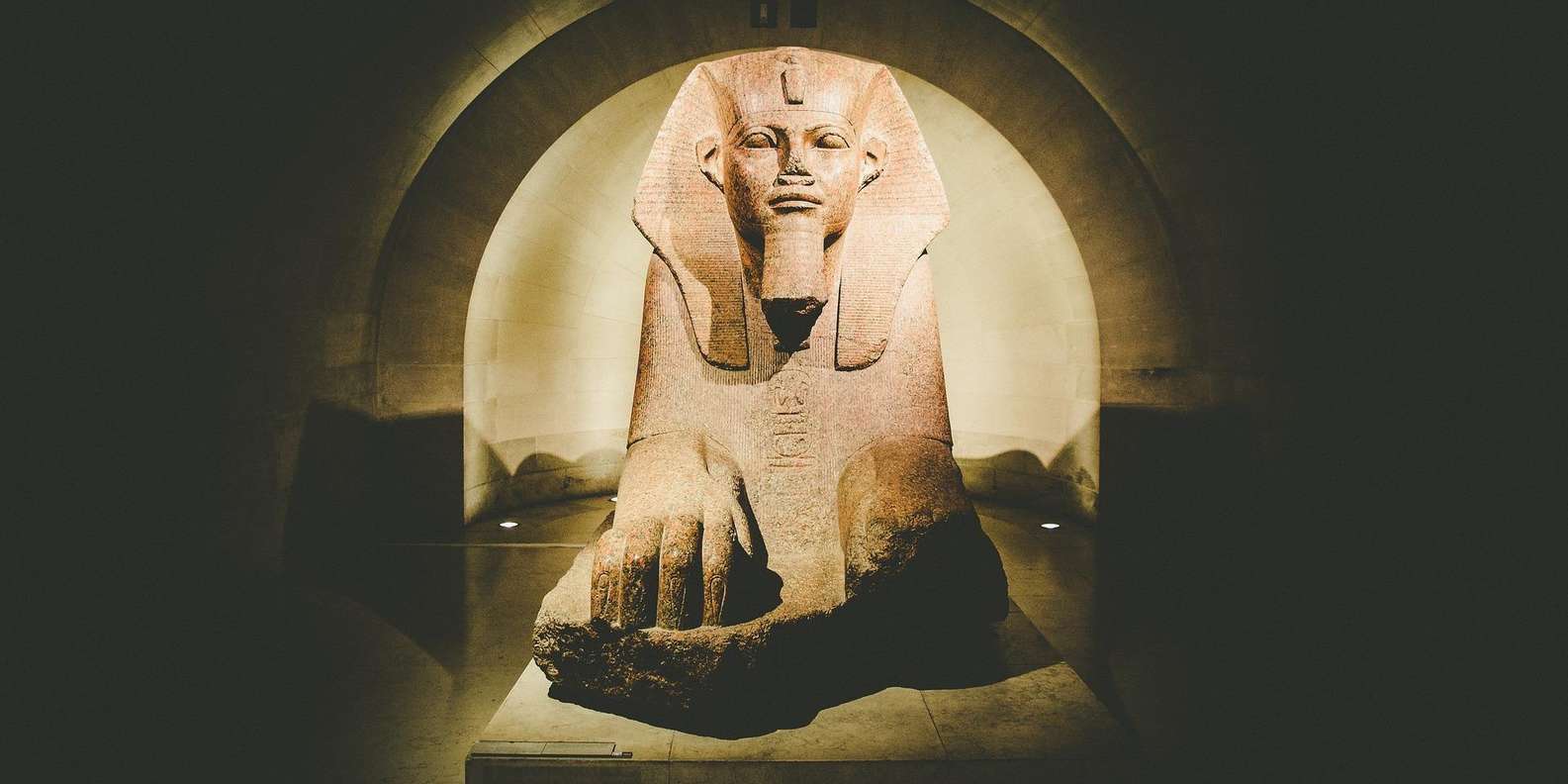 Paris: Louvre Masterpieces Private Tour with Reserved Entry