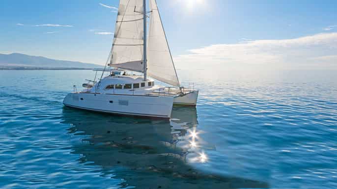 mykonos catamaran cruise with meal and drinks