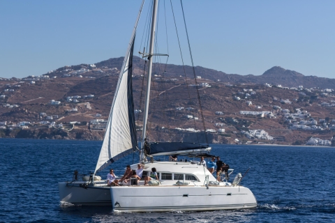 Mykonos : croisière en catamaran avec repas et boissons
