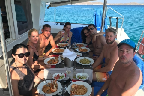 Mykonos: catamarancruise van een hele dag met verse lunch