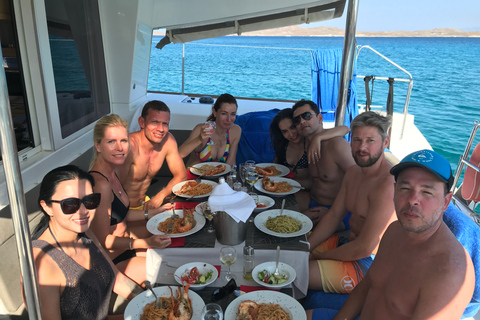 Mykonos: Full-Day Catamaran Cruise with Fresh Lunch