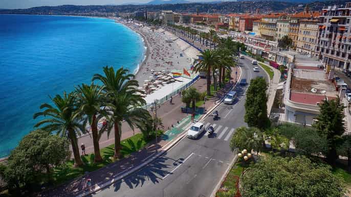 private walking tour of nice old district
