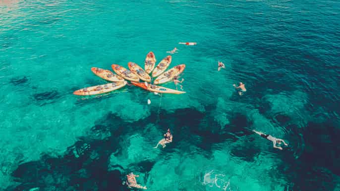 da barcellona gita in kayak e snorkeling a sitges
