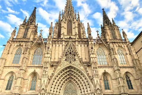 Barcelona: Walking Tour & Complimentary Drink