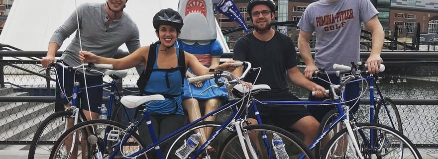 La promenade au bord de l'eau : le port extérieur de Buffalo à vélo