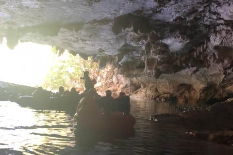 Ciudad de Belice: tour de aventura en tubing y tirolinaTour con recogida desde la terminal de taxis acuáticos