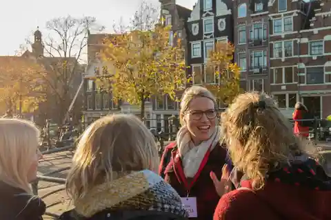 Amesterdão: Visita o bairro Jordaan com um guia de turismo alemão
