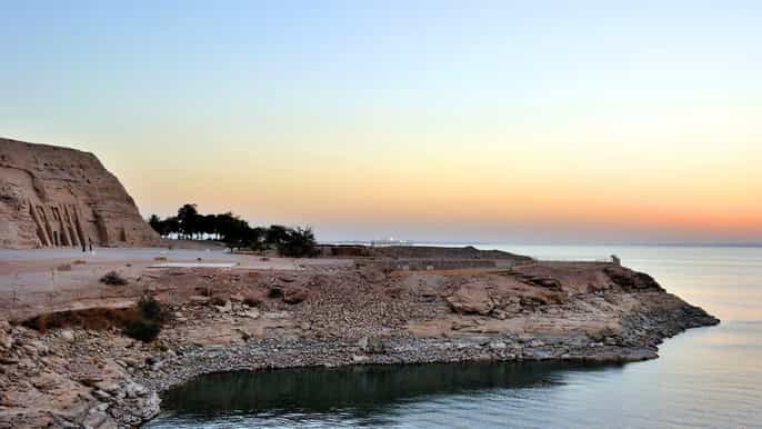 from aswan abu simbel temples by bus or private car