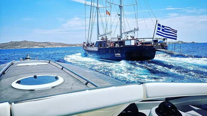 from mykonos yacht cruise to delos rhenia with lunch