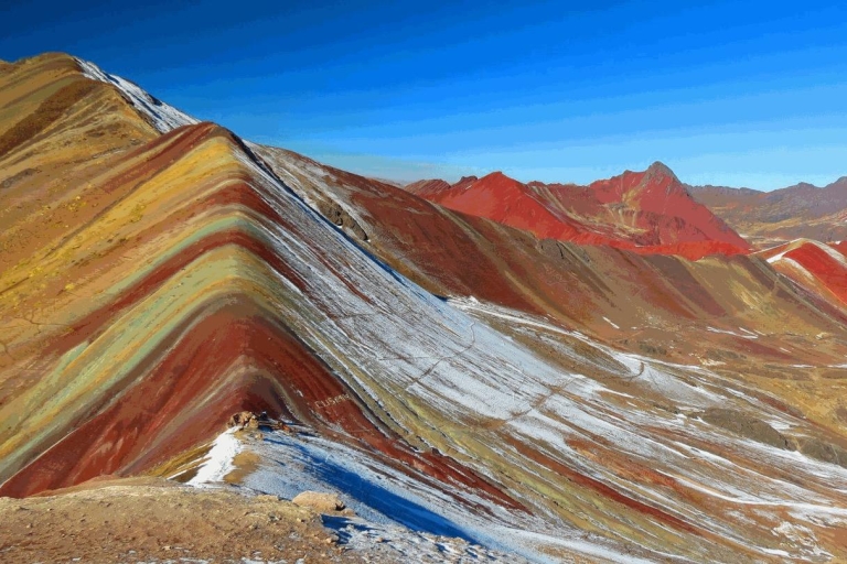 Van Cusco: Rainbow Mountain Tour