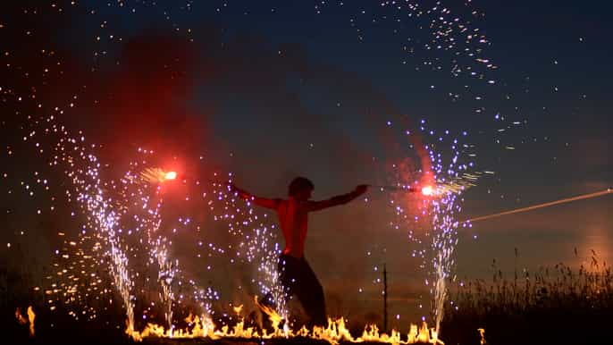 bali uluwatu temple and kecak dance sunset smallgroup tour