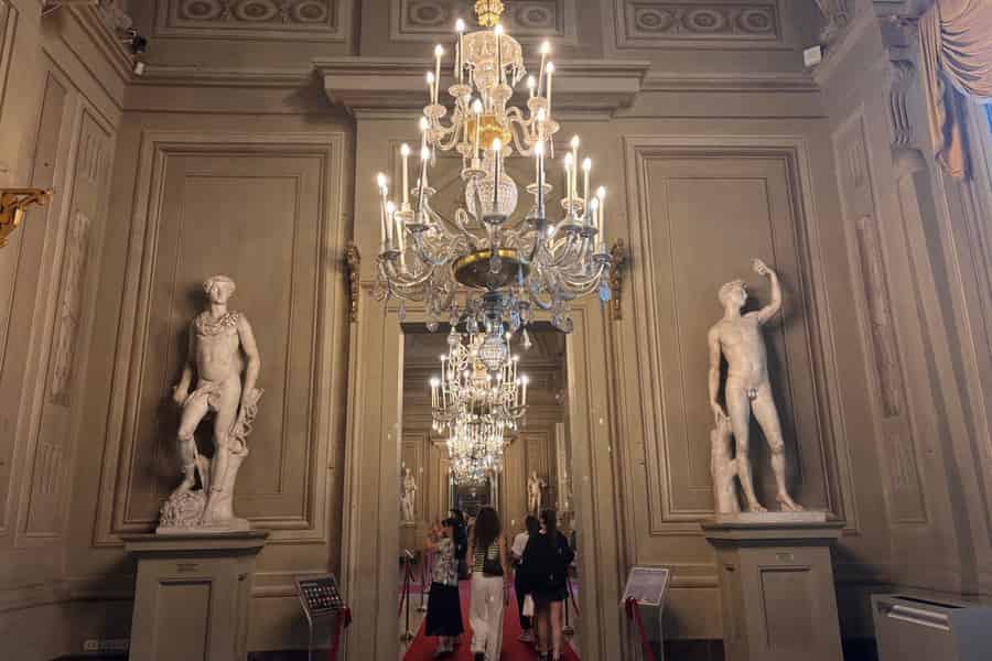 Florenz: Uffizien, Vasarikorridor & Pitti + optionale Touren. Foto: GetYourGuide