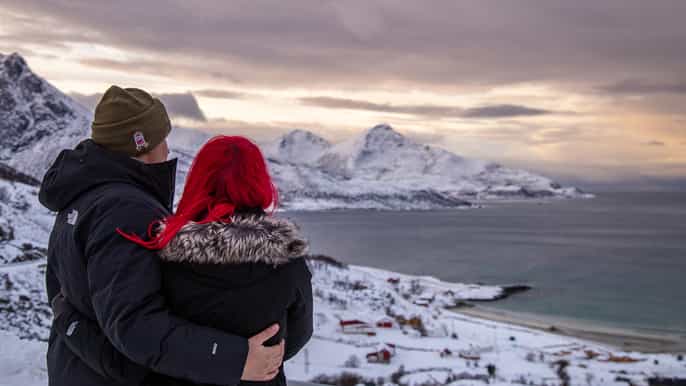 fra tromsø halvdagstur gjennom arktiske landskap