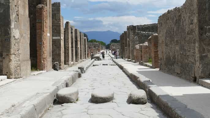 sorrento pompeii and mount vesuvius tour with skiptheline
