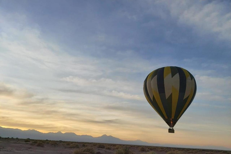 Atacama: giro in mongolfiera all&#039;alba di San Pedro de AtacamaAtacama: Giro in mongolfiera all&#039;alba di San Pedro de Atacama