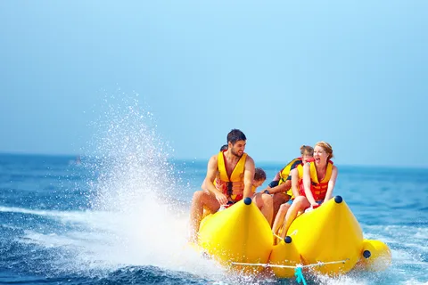 Nassau: Jet Ski Ride, Parasailing & Banana Boat Tour