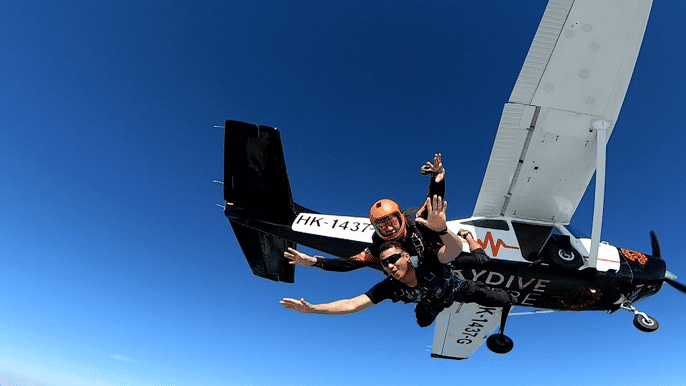cartagena skydive over the beach