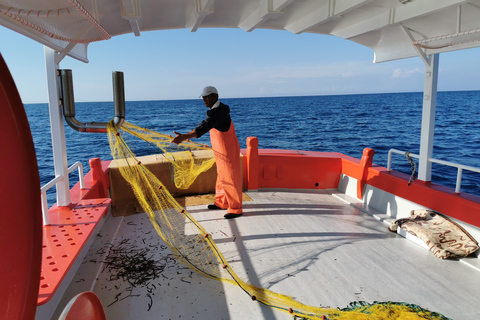 Zakynthos: Full-Day Traditional Eco-Fishing Tour with Food