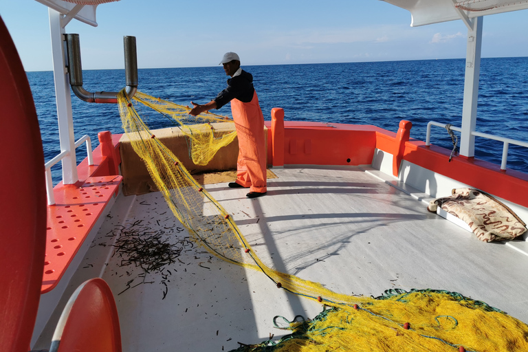 Zakynthos: Full-Day Traditional Eco-Fishing Tour with Food