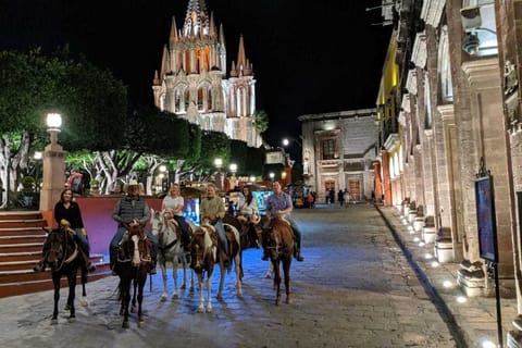 San Miguel de Allende: Horseback Riding Cantinas Tour