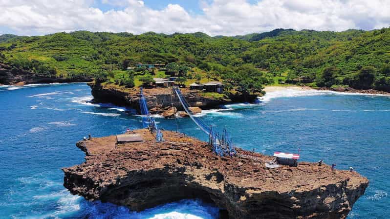 Yogyakarta : grotte de Jomblang & plage de Timang avec déjeuner ...
