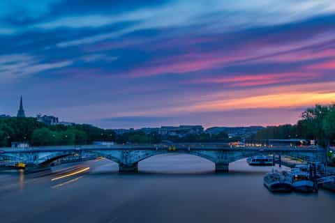 Paris: Seine Cruise & Crepe Tasting near the Eiffel Tower
