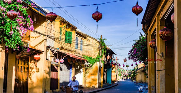 Hoi An: 2.5-Hour Street Food Tour