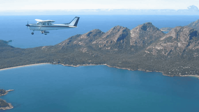 wineglass bay freycinet national park scenic flight