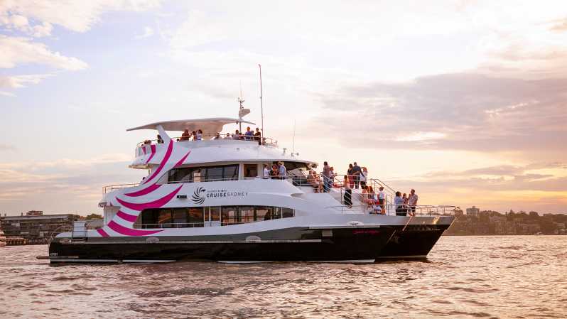 Sydney: 3-Course Dinner Harbor Cruise