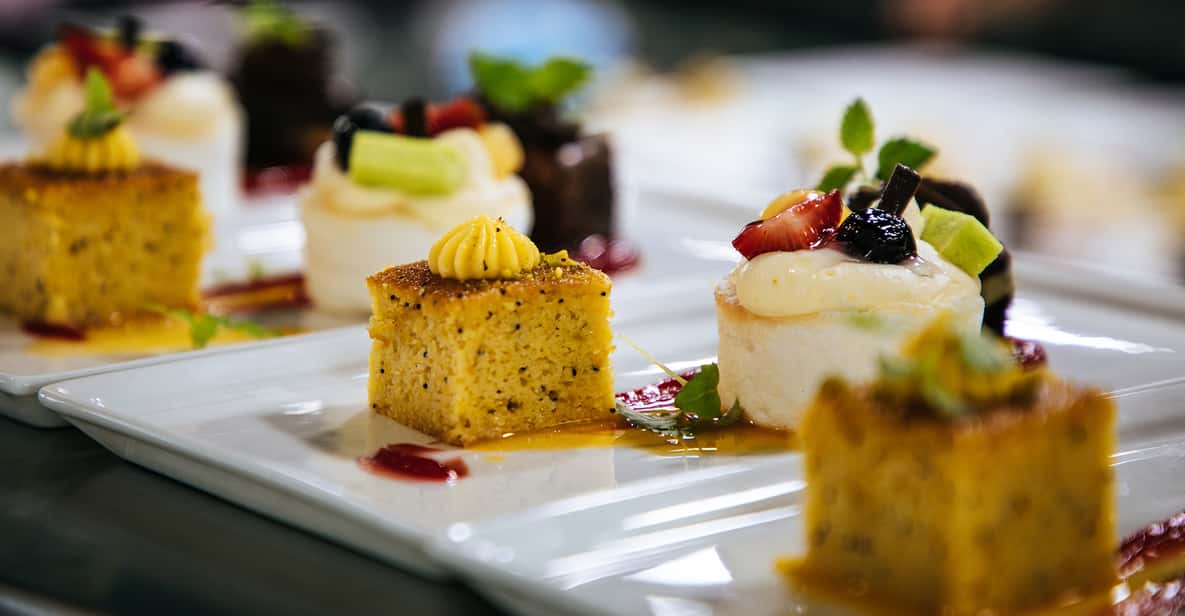 Sydney: Harbor Cruise with 2-Course Premium Lunch