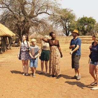 Victoria Falls: Full-Day Tour with Dinner and Cultural Show